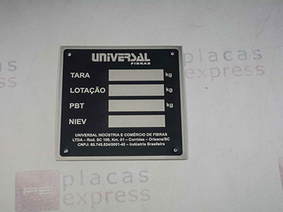 Placa de identificação